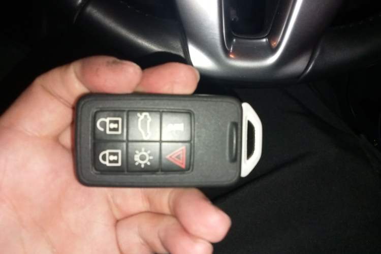 Used Volvo V60 2014 Restyled T5 Zhiya Edition
