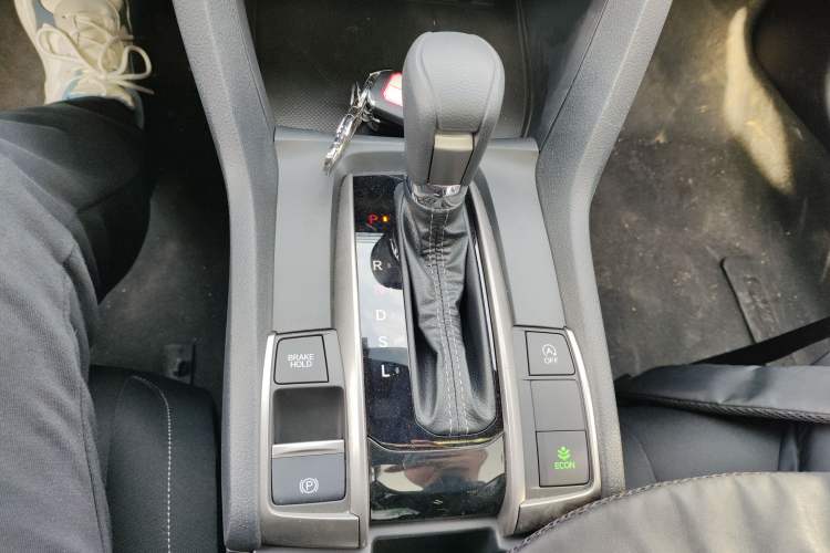 Used Honda Civic 2021 HATCHBACK 220TURBO CVT New Trendsetter
