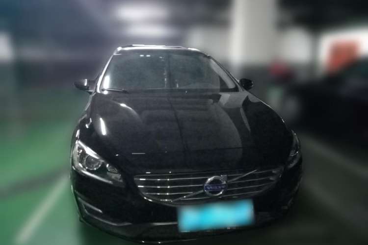 Used Volvo V60 2014 Restyled T5 Zhiya Edition
