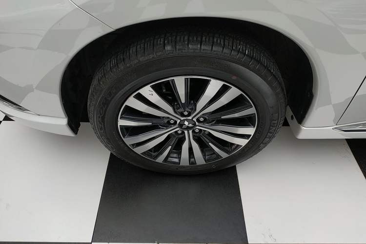 Used Mitsubishi Outlander 2021 Revised Version 2.0L Two-Wheel Drive Comfort Edition 5 Seats