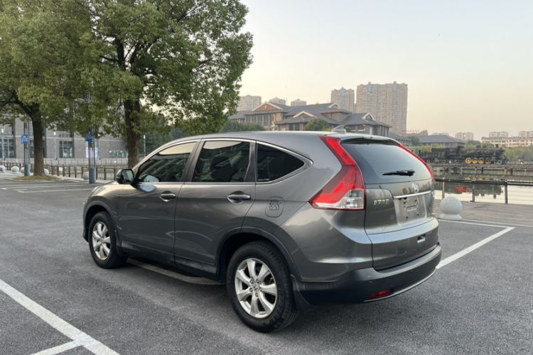 Used Honda CR-V 2012 2.0L two-wheel drive urban version