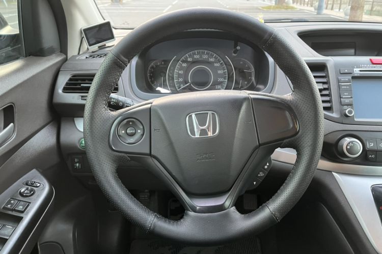 Used Honda CR-V 2012 2.0L two-wheel drive urban version