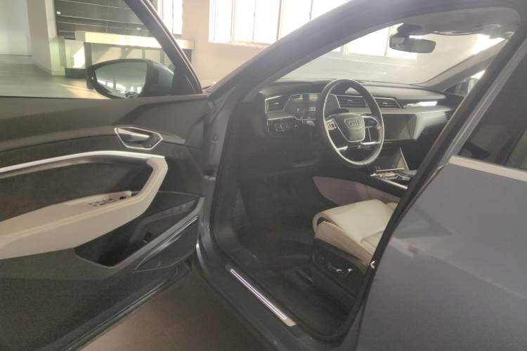 Used Audi e-tron 2021 50 quattro Prestige Edition