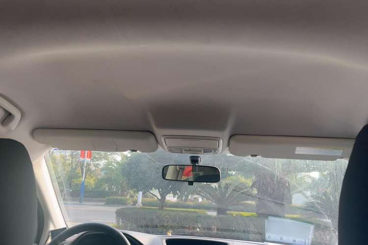 Used Honda CR-V 2012 2.0L two-wheel drive urban version