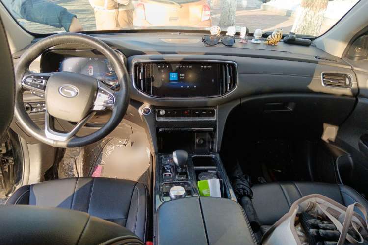 Used GAC Trumpchi GS8 2021 390T Four-Wheel Drive Dark Knight Edition Center Console