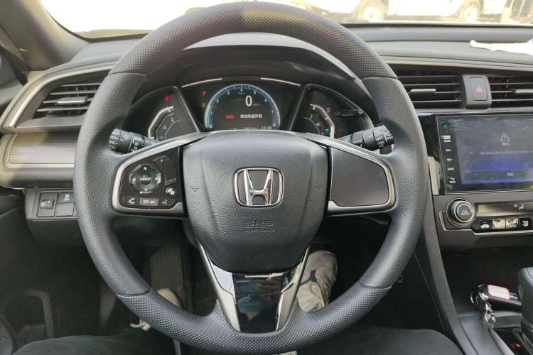 Used Honda Civic 2021 HATCHBACK 220TURBO CVT New Trendsetter
