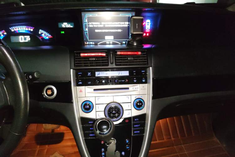 Used Luxgen Great 7 MPV 2013 2.0T Executive Model
