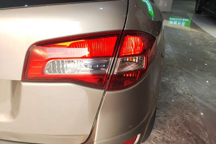 Used Renault Koleos 2014 2.0L Two-Wheel Drive Fashion Edition
