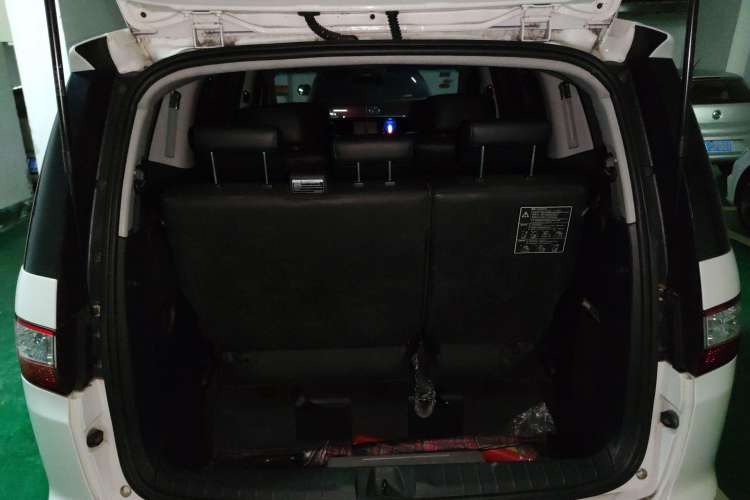 Used Luxgen Great 7 MPV 2013 2.0T Executive Model
