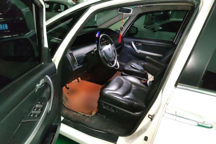 Used Luxgen Great 7 MPV 2013 2.0T Executive Model
