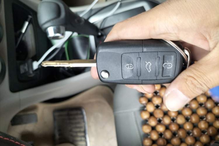 Used Everus S1 2011 1.3L Automatic Comfort Edition
