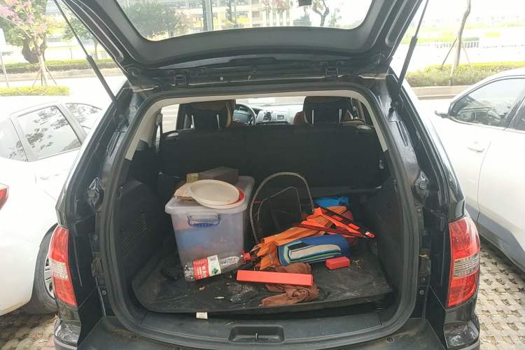 Used Roewe W5 2014 1.8T 2WD Automatic Tharu Special Edition
