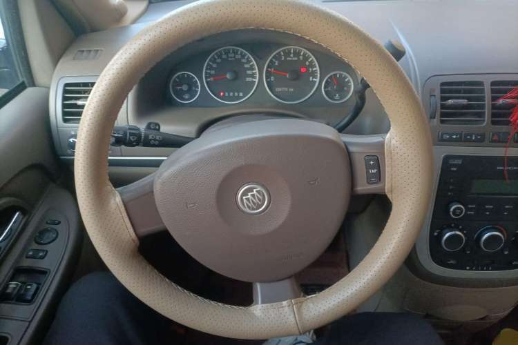 Used Buick GL8 2014 2.4L Classic Edition