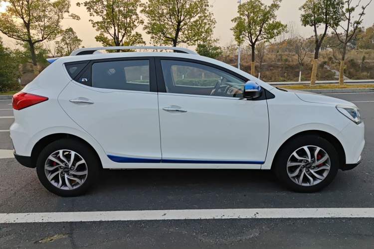 Used JAC iEV7S 2017 ZhiZun Model
