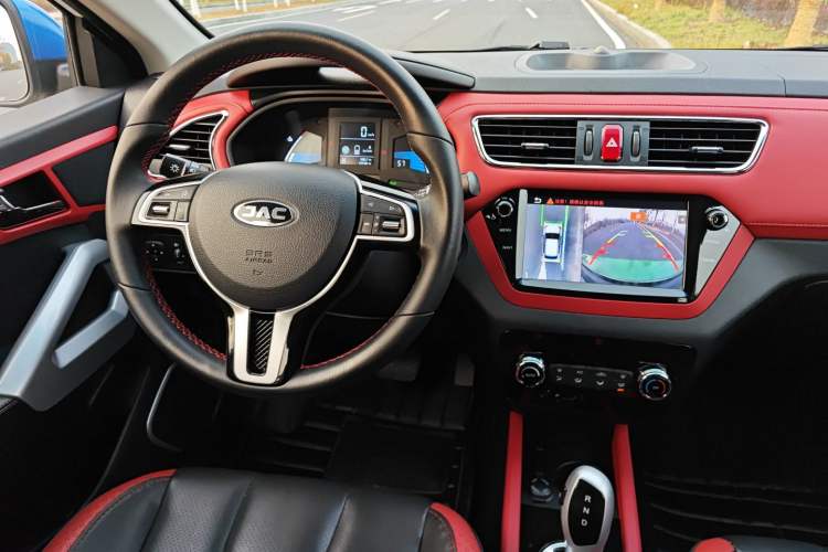 Used JAC iEV7S 2017 ZhiZun Model
