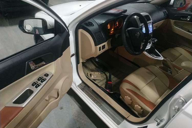 Used Brilliance H330 2013 1.5L Automatic Luxury Model
