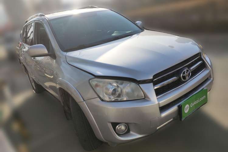 Used Toyota RAV4 2009 2.4L Manual Luxury Edition
