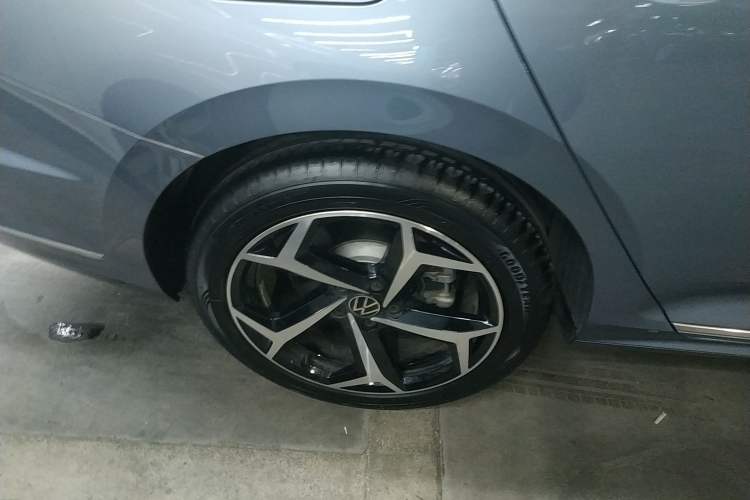 Used Volkswagen Passat 2023 330TSI Starry Luxury Edition
