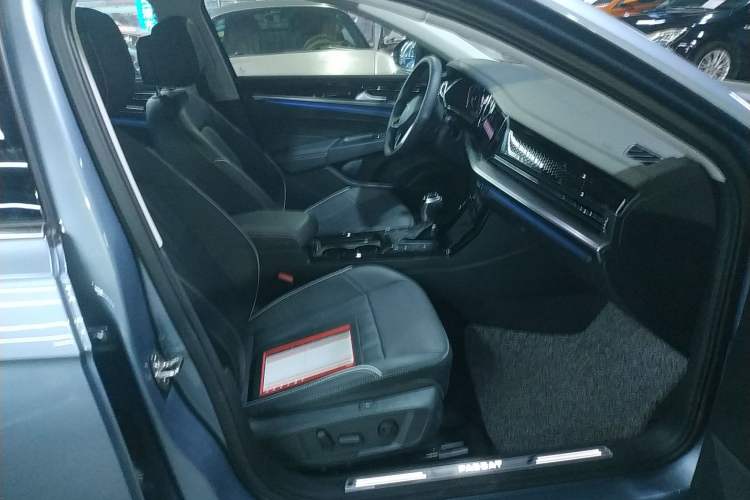 Used Volkswagen Passat 2023 330TSI Starry Luxury Edition
