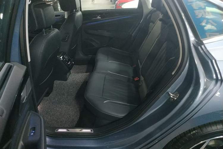 Used Volkswagen Passat 2023 330TSI Starry Luxury Edition
