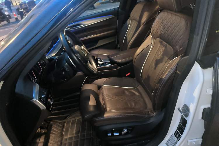 Used BMW 6 Series GT 2018 640i xDrive M Sport Package