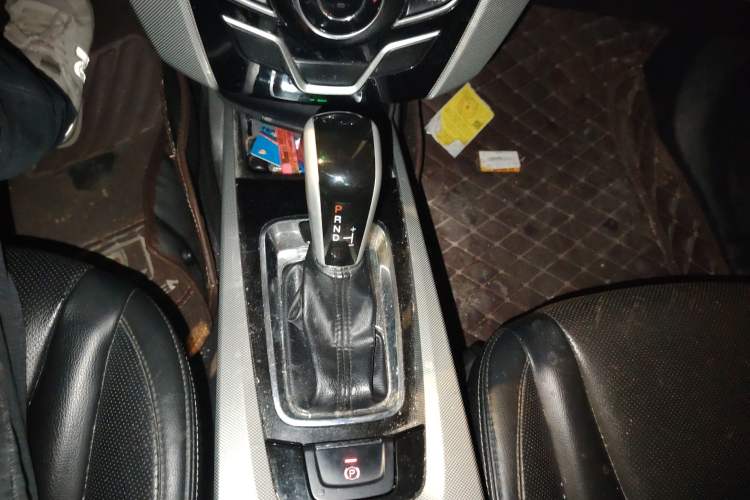 Used Luxgen U6 SUV 2015 1.8T Charm Model
