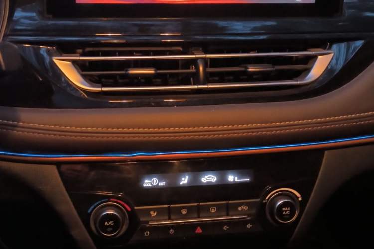 Used CHANGAN Eado DT 2019 1.6L Manual Comfort Model China VI Standard