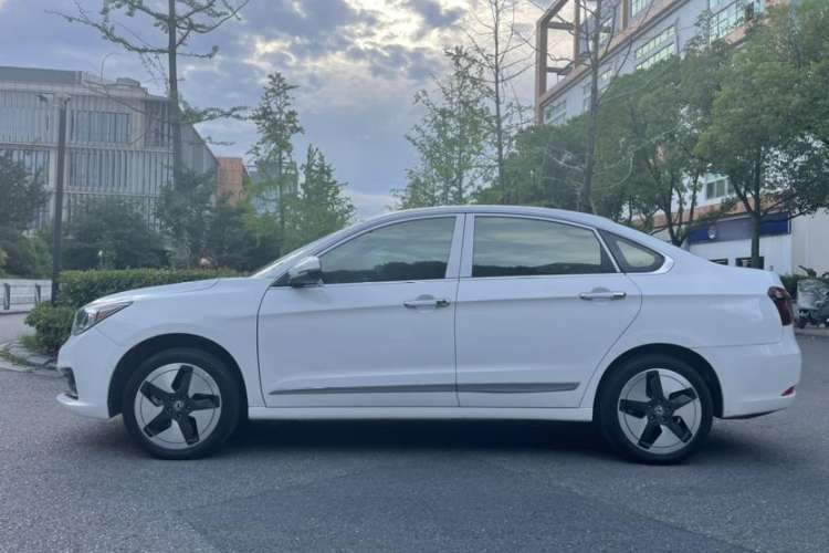 Used Dongfeng Aeolus E70 2021 Revised Version 500 Ultra-Comfort Edition