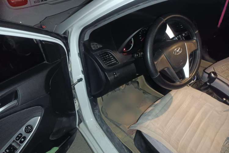 Used Hyundai Verna Ray 2014 1.4L Manual GLX