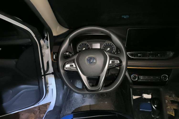 Used CHANGAN Eado DT 2019 1.6L Manual Comfort Model China VI Standard