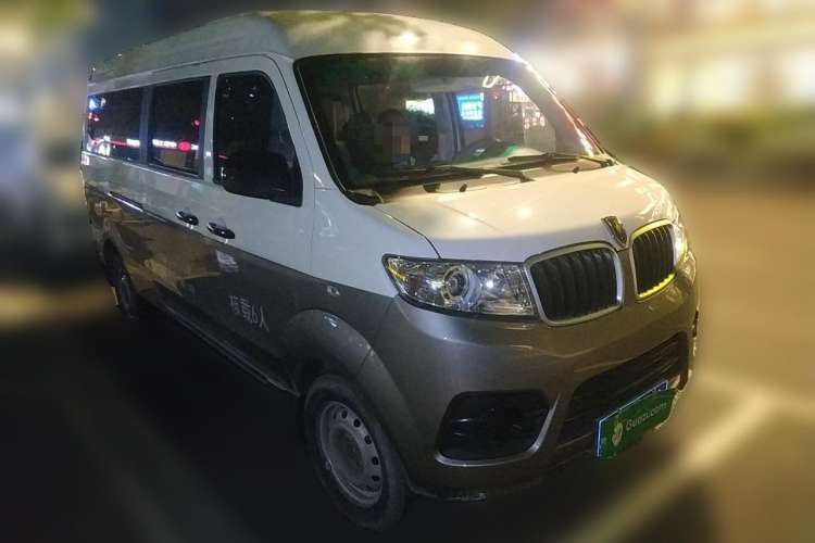 Used Jinbei New Hiace X30L 2023 1.5L Wealth Edition Passenger Vehicle 5/6/7-Seater Non-Air-Conditioned Version SWC15M