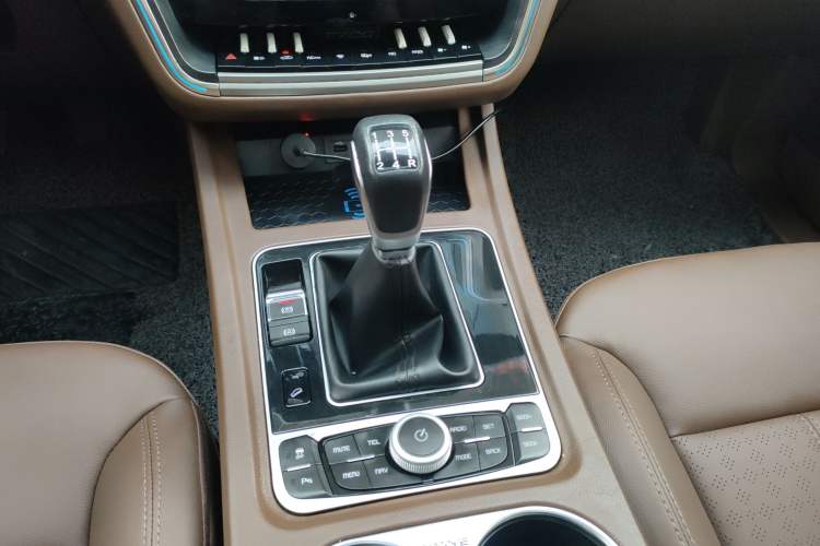 Used Zotye T700 2017 1.8T Manual Luxury Model
