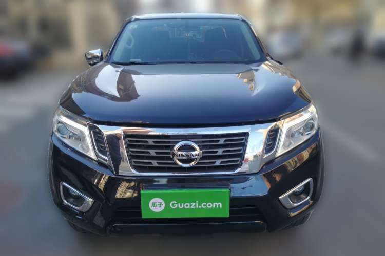 Used Nissan Navara 2017 2.5L Automatic 4x4 Luxury Edition QR25
