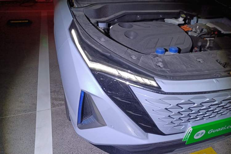 Used CHANGAN OSHAN Z6 New Energy 2022 Blue Whale iDD 150KM Flagship PLUS Smart Parking Edition Right Front Headlight