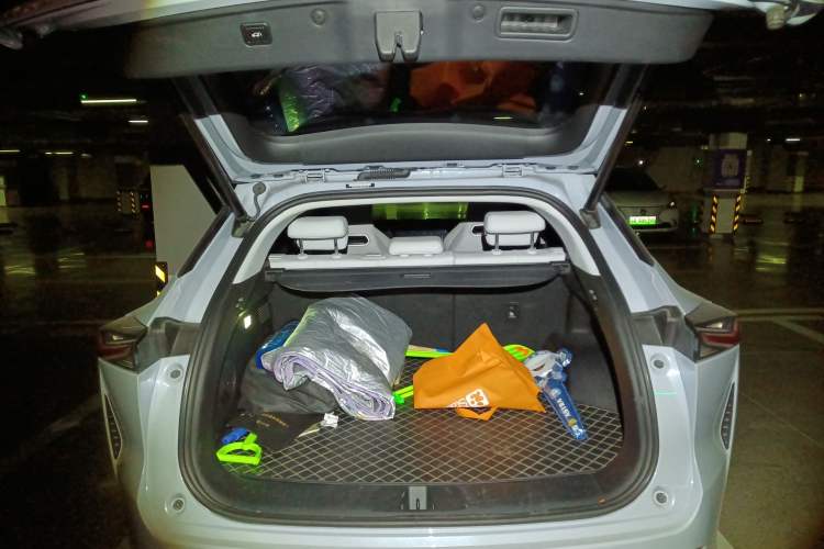 Used CHANGAN OSHAN Z6 New Energy 2022 Blue Whale iDD 150KM Flagship PLUS Smart Parking Edition Trunk