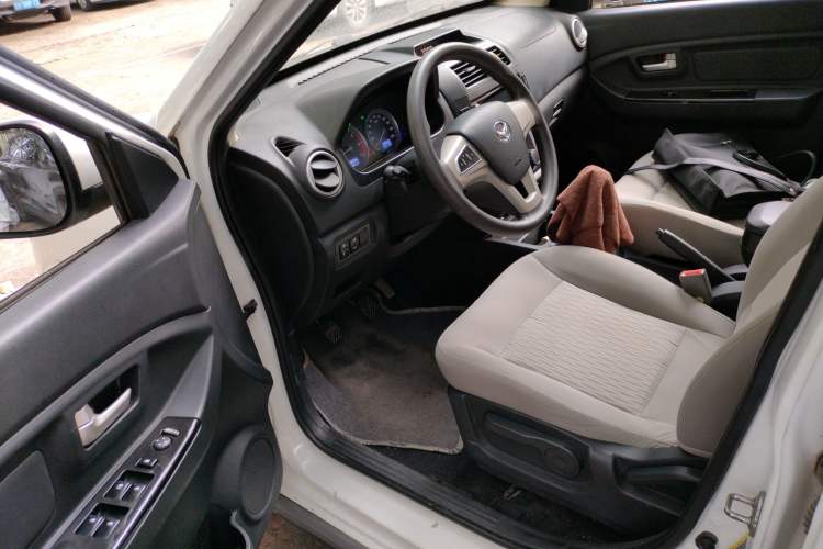 Used HYOSOW H2 2016 H2E 1.5L Elite Model BJ415B Driver Seat