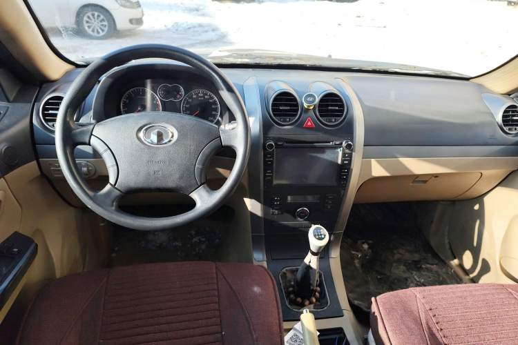 Used Haval H5 Classic 2010 European-style 2.0L Two-Wheel-Drive Luxury Model
