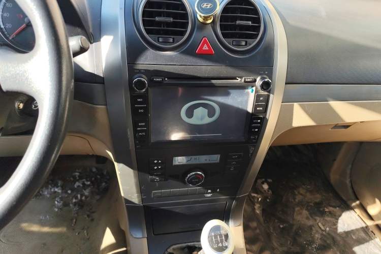 Used Haval H5 Classic 2010 European-style 2.0L Two-Wheel-Drive Luxury Model
