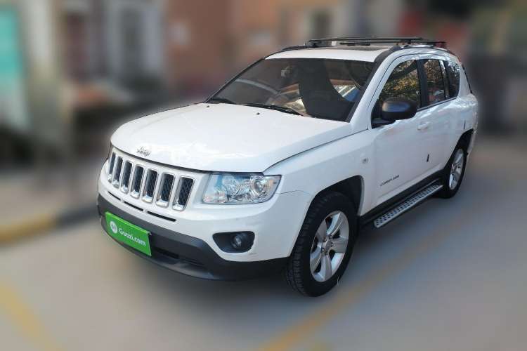 Used Jeep Compass 2013 2.4L four-wheel-drive sport version