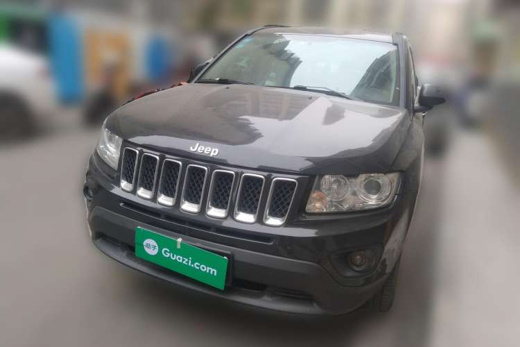 Used Jeep Compass 2012 2.4L four-wheel-drive sport version