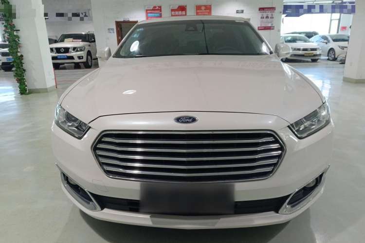 Used Ford Taurus 2018 EcoBoost 180 Luxury Model