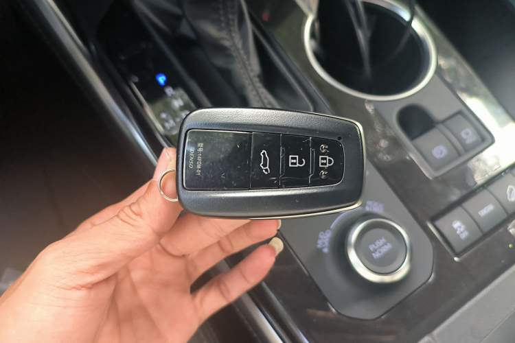 Used Toyota Crown Kluger 2022 2.0T Four-Wheel Drive Enjoyment Edition
