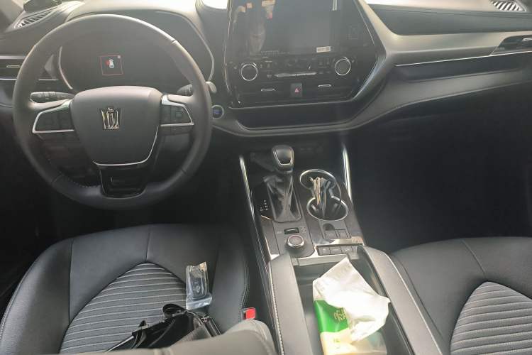 Used Toyota Crown Kluger 2022 2.0T Four-Wheel Drive Enjoyment Edition
