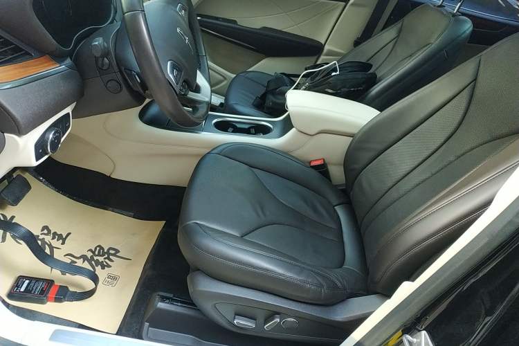 Used Lincoln MKC 2014 2.0T Two-Wheel-Drive Luxury Edition
