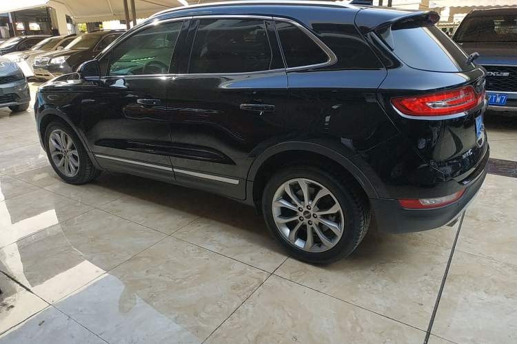 Used Lincoln MKC 2014 2.0T Two-Wheel-Drive Luxury Edition
