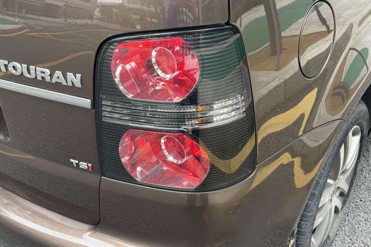 Used Volkswagen Touran 2011 1.4T DSG ZhiZhen Edition 5 Seats
