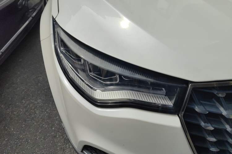 Used Zotye T800 2018 2.0T Automatic Luxury Connected 7-Seater