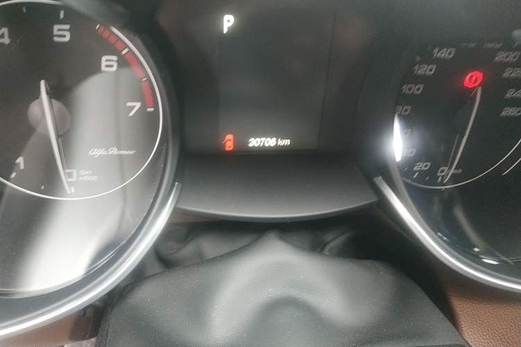 Used Alfa Romeo Stelvio 2017 2.0T 200HP Elite Edition
