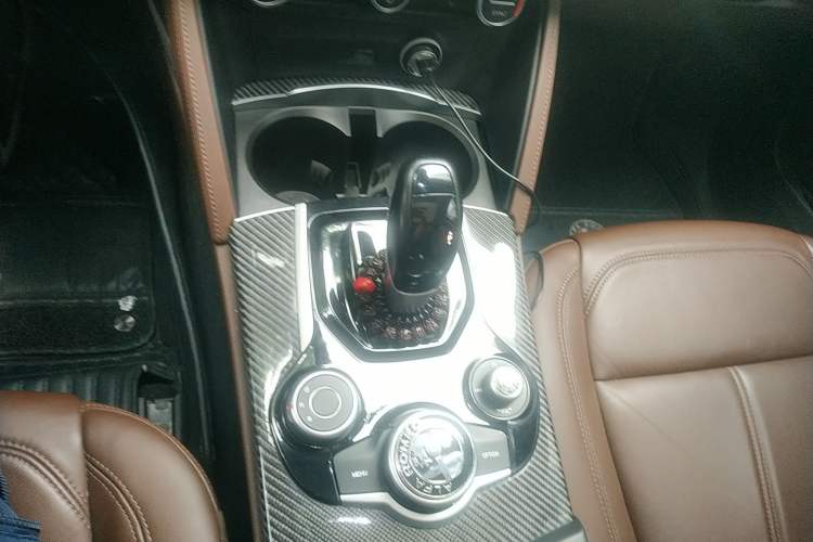 Used Alfa Romeo Stelvio 2017 2.0T 200HP Elite Edition
