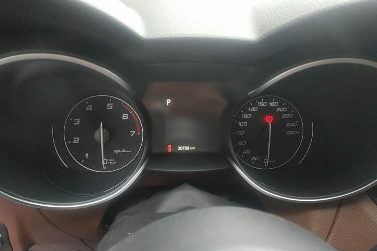 Used Alfa Romeo Stelvio 2017 2.0T 200HP Elite Edition
